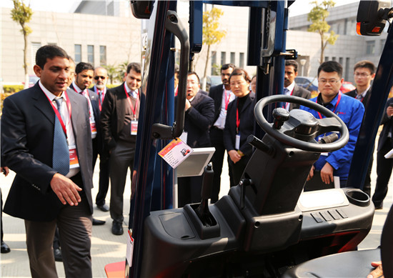 《矚目的(de)焦點》-研發尚正海(hǎi)